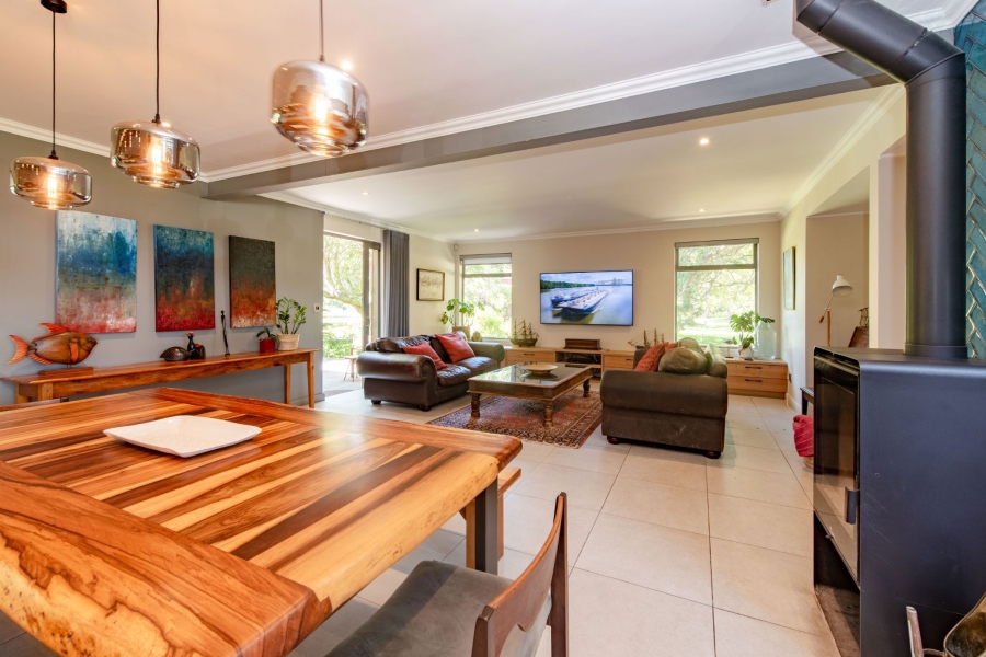 5 Bedroom Property for Sale in Brenton On Lake Western Cape